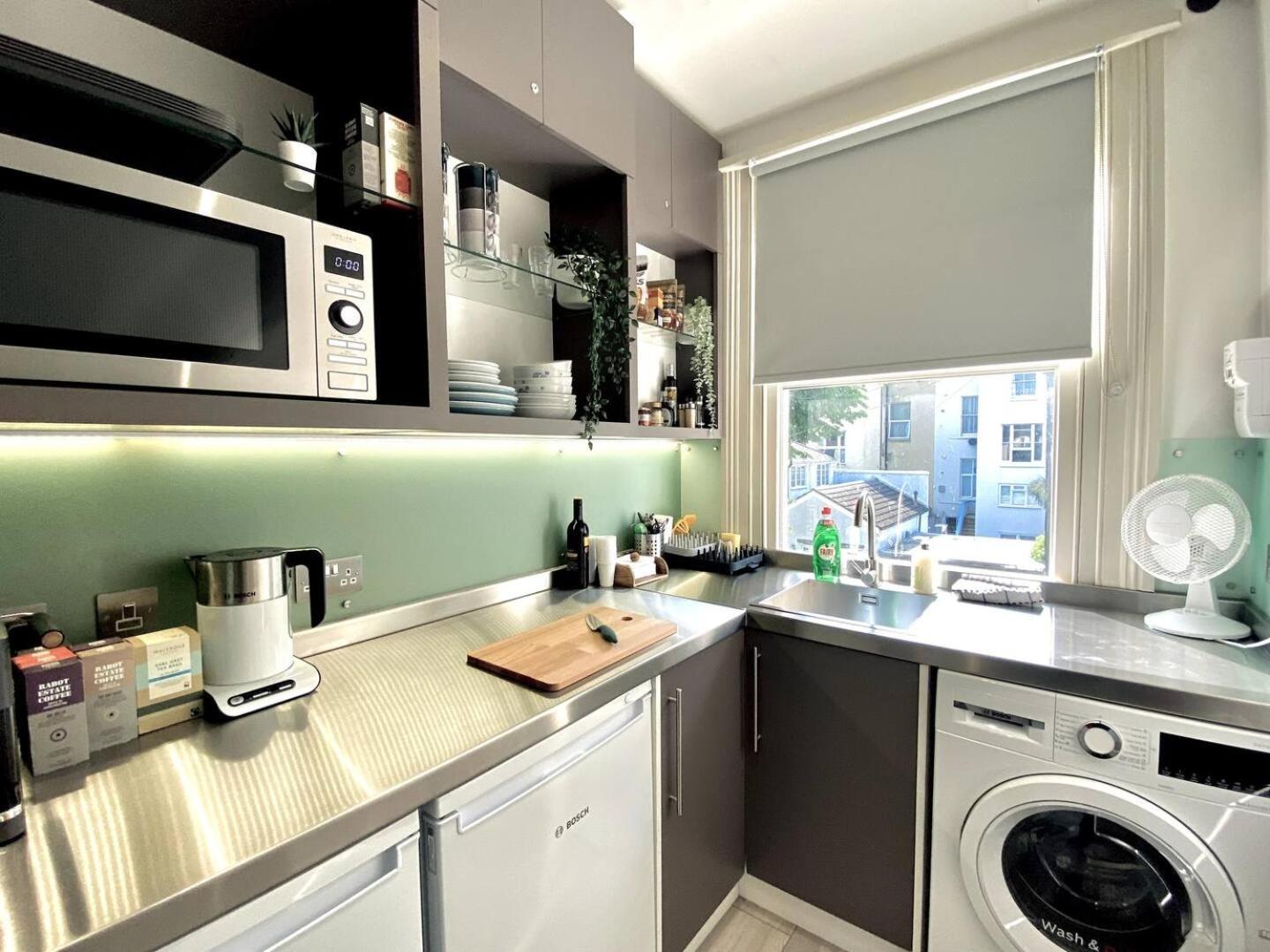 Apt 08 Beachside Beauty Central Studio Steps From Cafes Hove Buitenkant foto